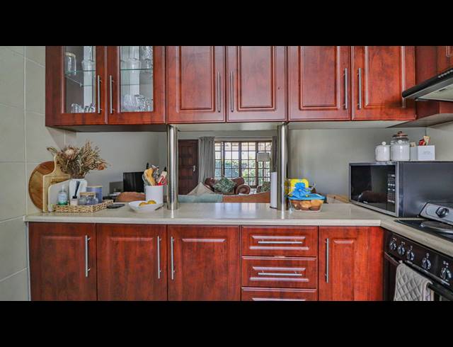 2 BEDROOM SIMPLEX FOR SALE IN BOUGHTON